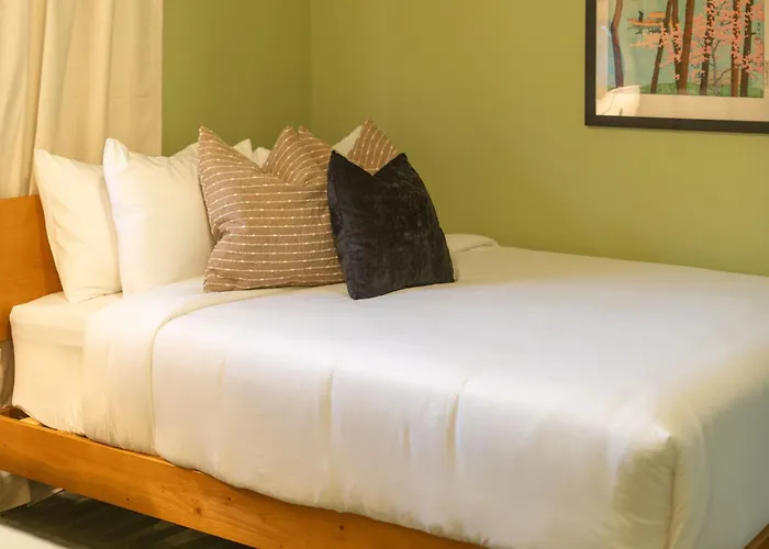 New Desert Bloom With Pool & Game * Scottsdale
