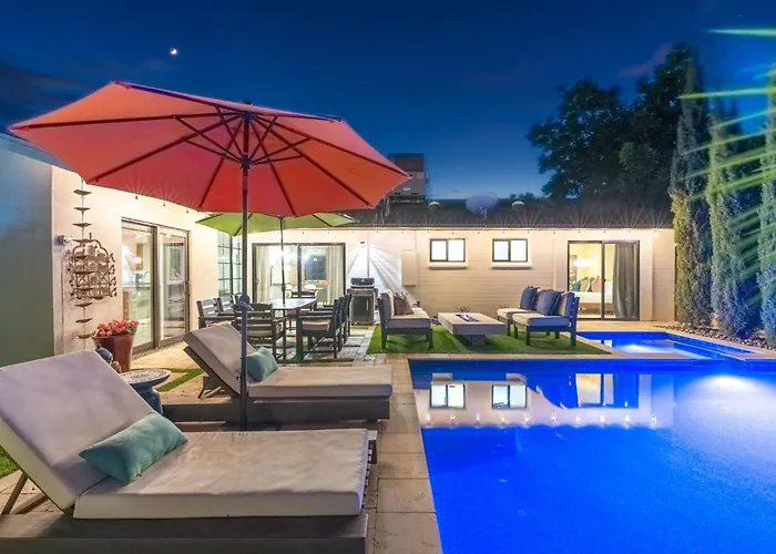 New Desert Bloom With Pool & Game Scottsdale