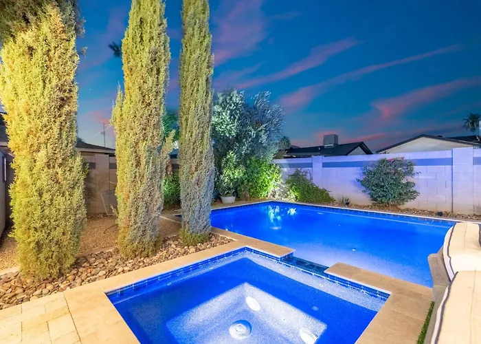 Casa vacanze New Desert Bloom With Pool & Game *